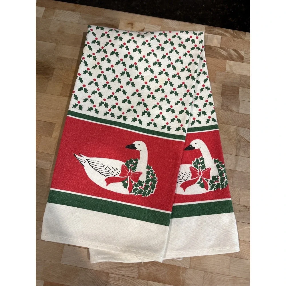 Vintage Christmas Kitchen Towel Geese Goose Cottagecore Grandmacore
